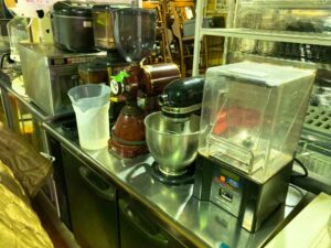 2022年6月16日　カフェ閉店に伴う厨房機器の買取、回収　東京都港区東麻布