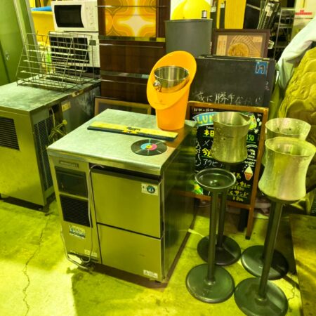 2022年6月16日　カフェ閉店に伴う厨房機器の買取、回収　東京都港区東麻布