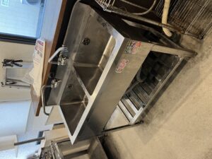 2022年7月28日　喫茶店閉店に伴う厨房機器の買取、回収事例　品川区北品川