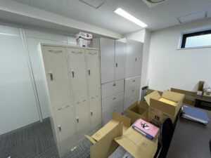 2022年8月6日　ｵﾌｨｽ閉鎖に伴う事務機器買取、回収事例　東京都港区南麻布